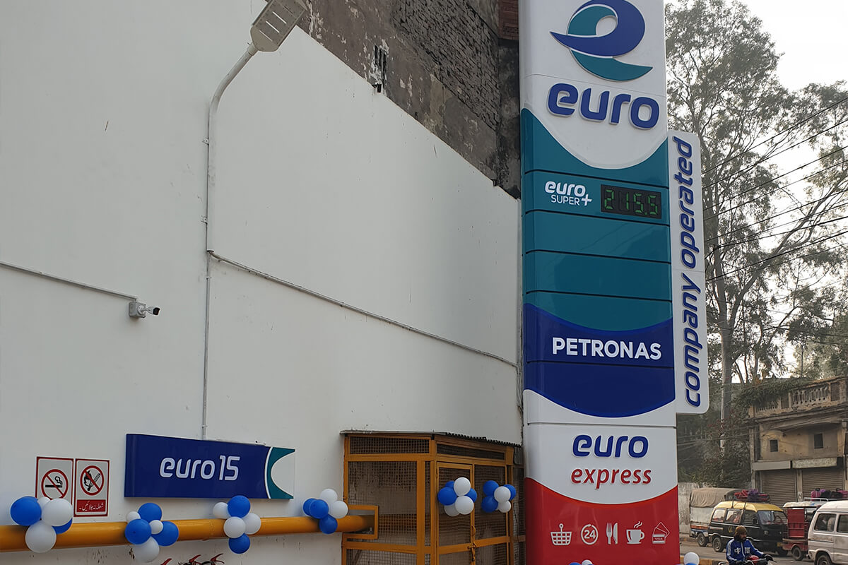  Enjoy An Unmatched Fueling Experience At Euro 15!